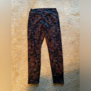 Balance Athletica Base Camp Camo Legging XL